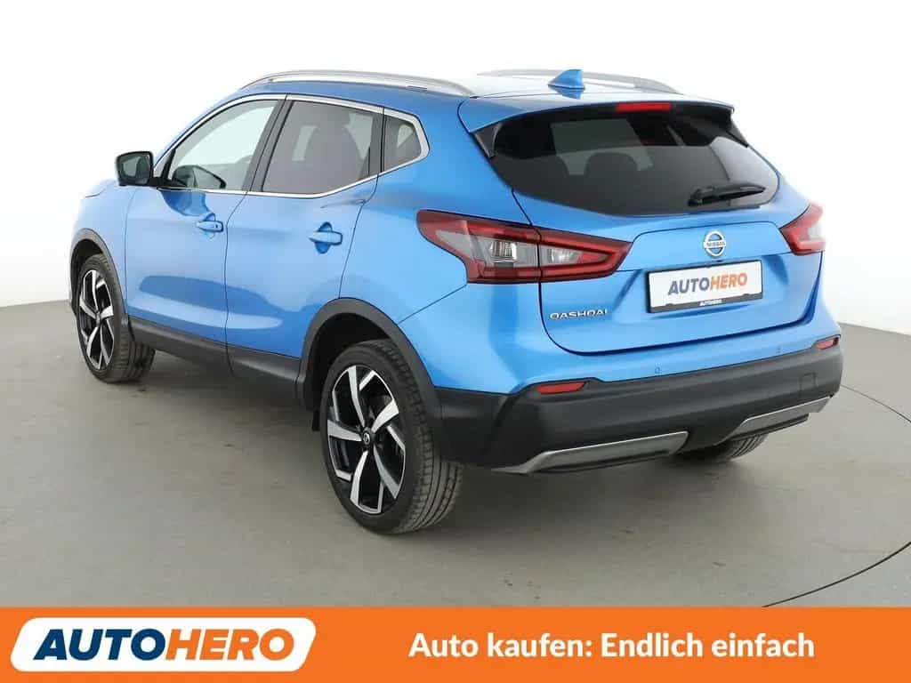 Nissan Qashqai 1.3 DIG-T Akari Aut*NAVI*LED*TEMPO*CAM* 04/2021-photo-3