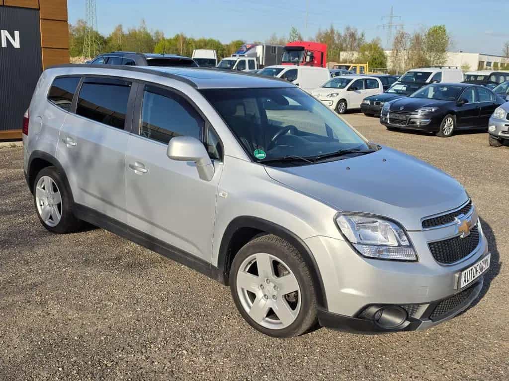 Chevrolet Orlando LTZ 1.8 7x SITZER + AUTOMATIK + SCHIEBED 09/2013-photo-3