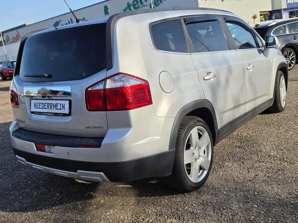Chevrolet Orlando LTZ 1.8 7x SITZER + AUTOMATIK + SCHIEBED 09/2013-photo-4