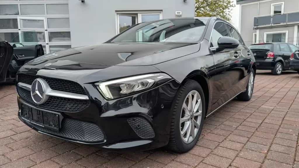 Mercedes-Benz A-Class 200 Teilleder,Navi,wenigKM,RFK,PDC 07/2018-photo-0