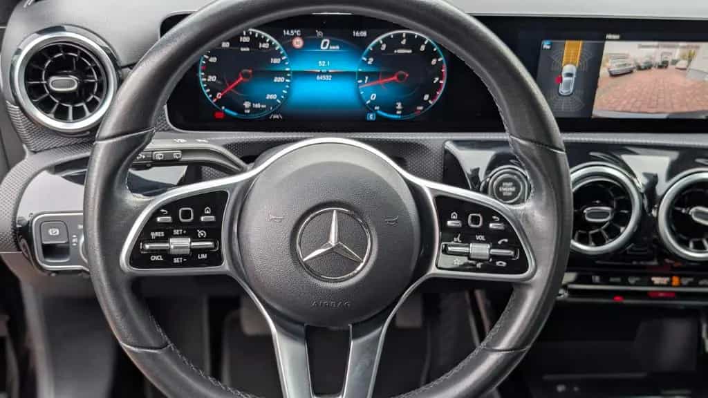 Mercedes-Benz A-Class 200 Teilleder,Navi,wenigKM,RFK,PDC 07/2018-photo-10