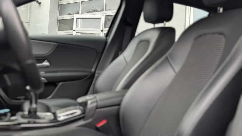 Mercedes-Benz A-Class 200 Teilleder,Navi,wenigKM,RFK,PDC 07/2018-photo-12