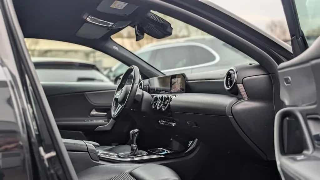 Mercedes-Benz A-Class 200 Teilleder,Navi,wenigKM,RFK,PDC 07/2018-photo-16