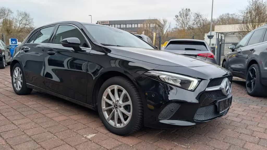Mercedes-Benz A-Class 200 Teilleder,Navi,wenigKM,RFK,PDC 07/2018-photo-6