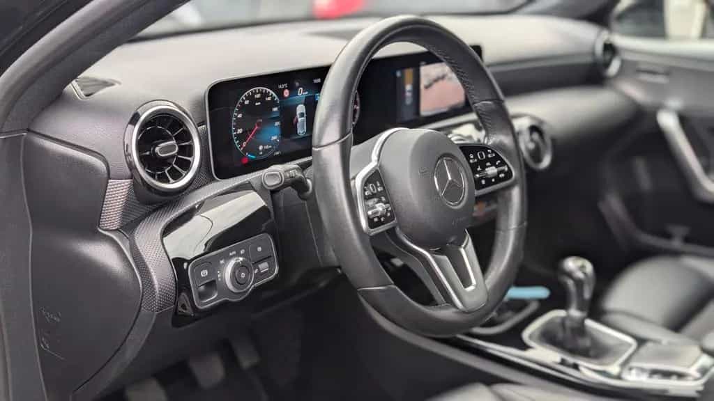 Mercedes-Benz A-Class 200 Teilleder,Navi,wenigKM,RFK,PDC 07/2018-photo-9