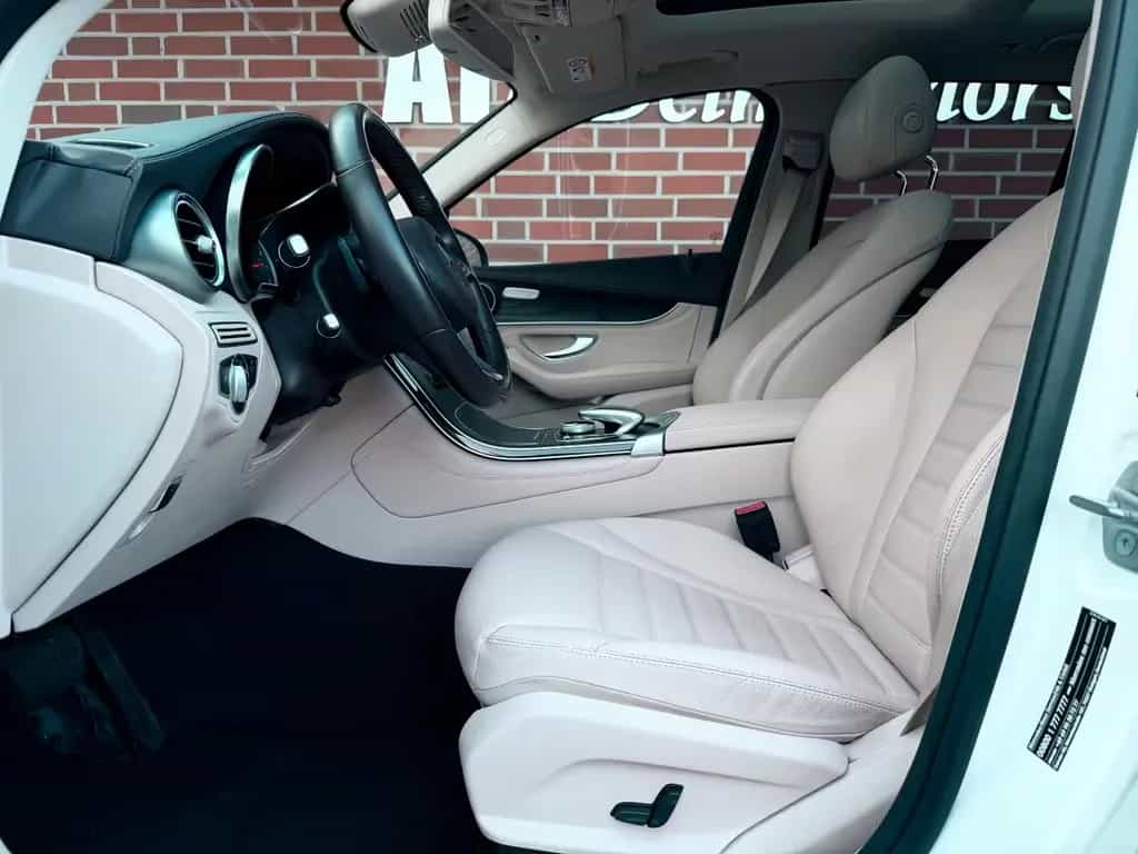 Mercedes-Benz GLC 250 4Matic AMG*Pano*Scheckheft*1.HD 08/2018-photo-10