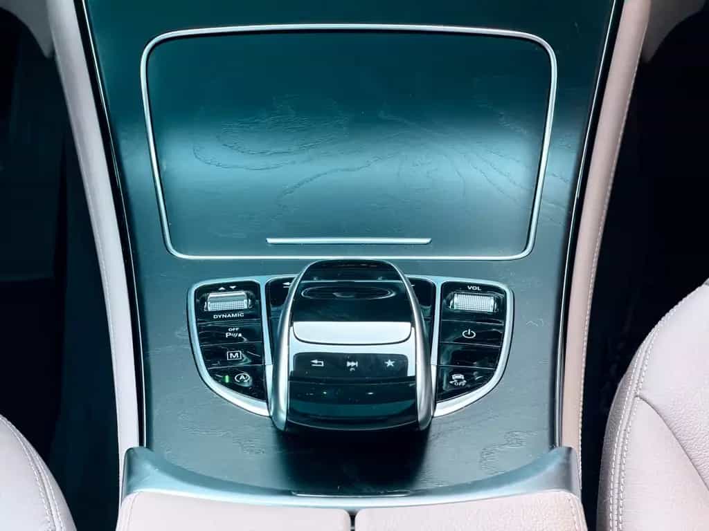 Mercedes-Benz GLC 250 4Matic AMG*Pano*Scheckheft*1.HD 08/2018-photo-18