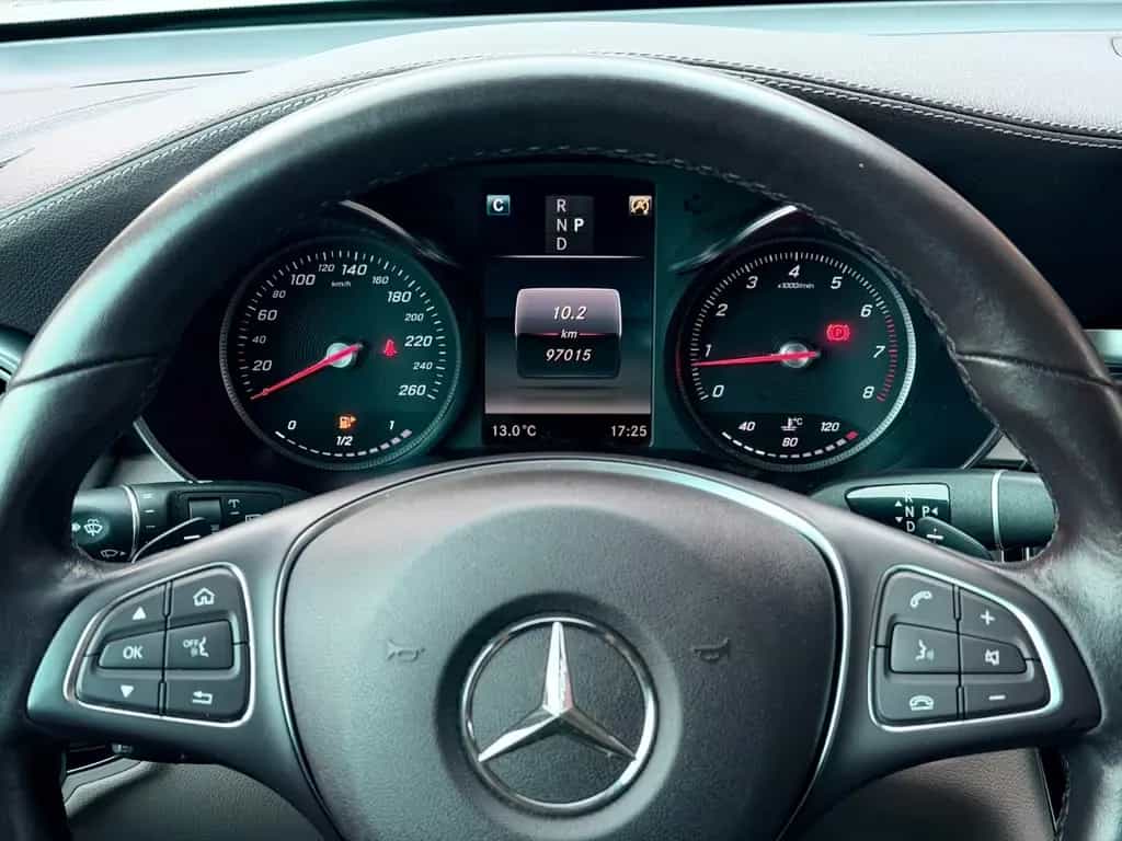 Mercedes-Benz GLC 250 4Matic AMG*Pano*Scheckheft*1.HD 08/2018-photo-19