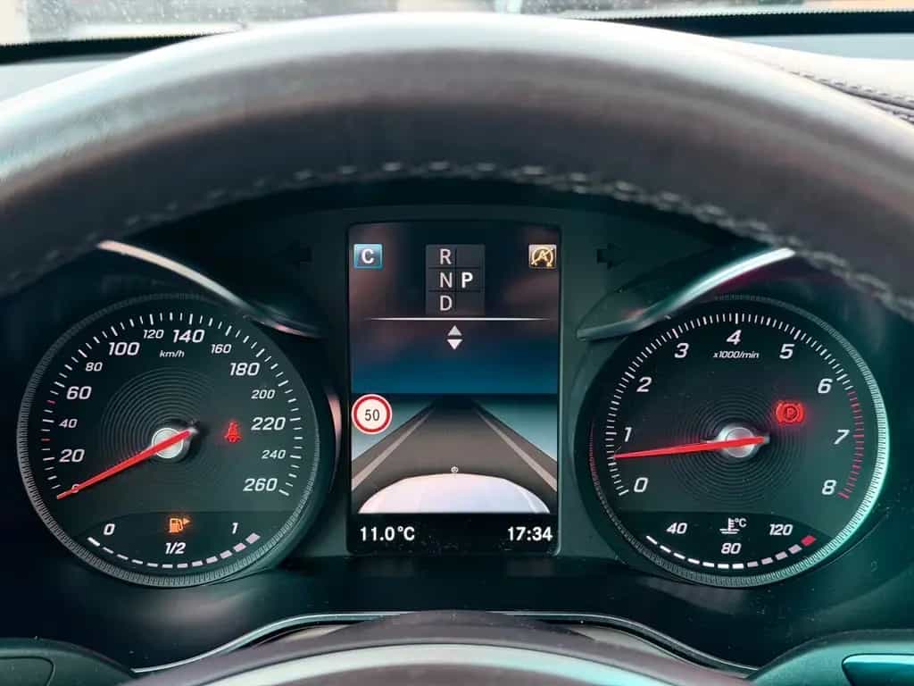 Mercedes-Benz GLC 250 4Matic AMG*Pano*Scheckheft*1.HD 08/2018-photo-20