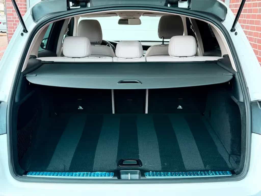 Mercedes-Benz GLC 250 4Matic AMG*Pano*Scheckheft*1.HD 08/2018-photo-29