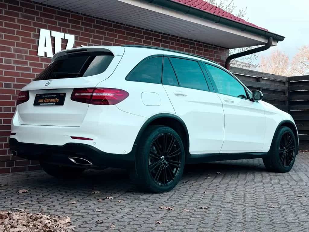 Mercedes-Benz GLC 250 4Matic AMG*Pano*Scheckheft*1.HD 08/2018-photo-4
