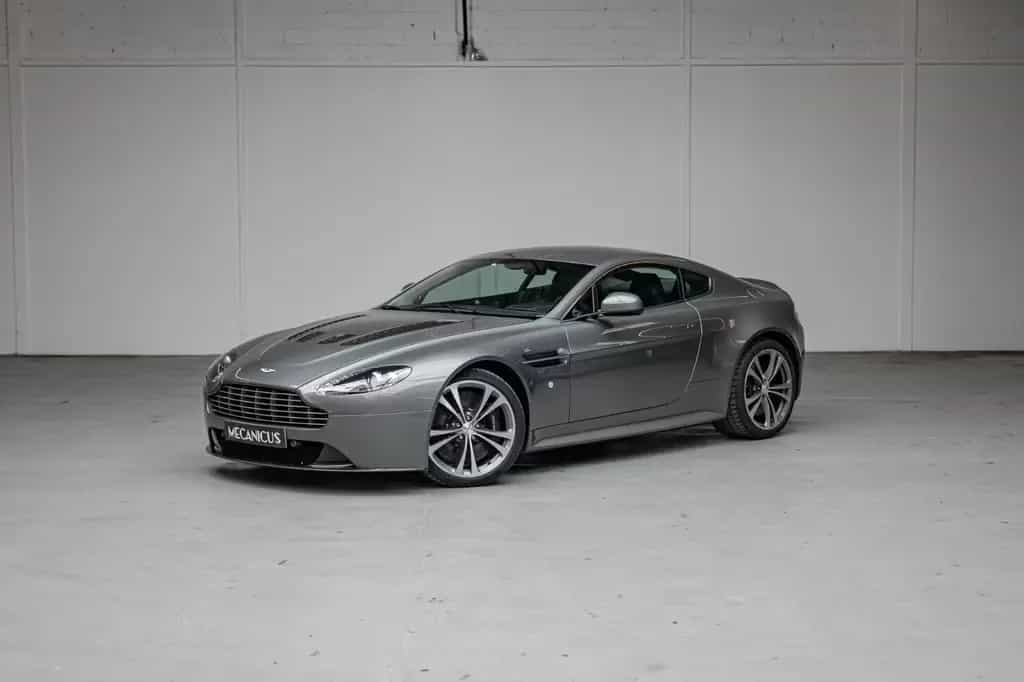 Aston Martin V12 Vantage *Manual / Aston Martin Service* 09/2009-photo-0