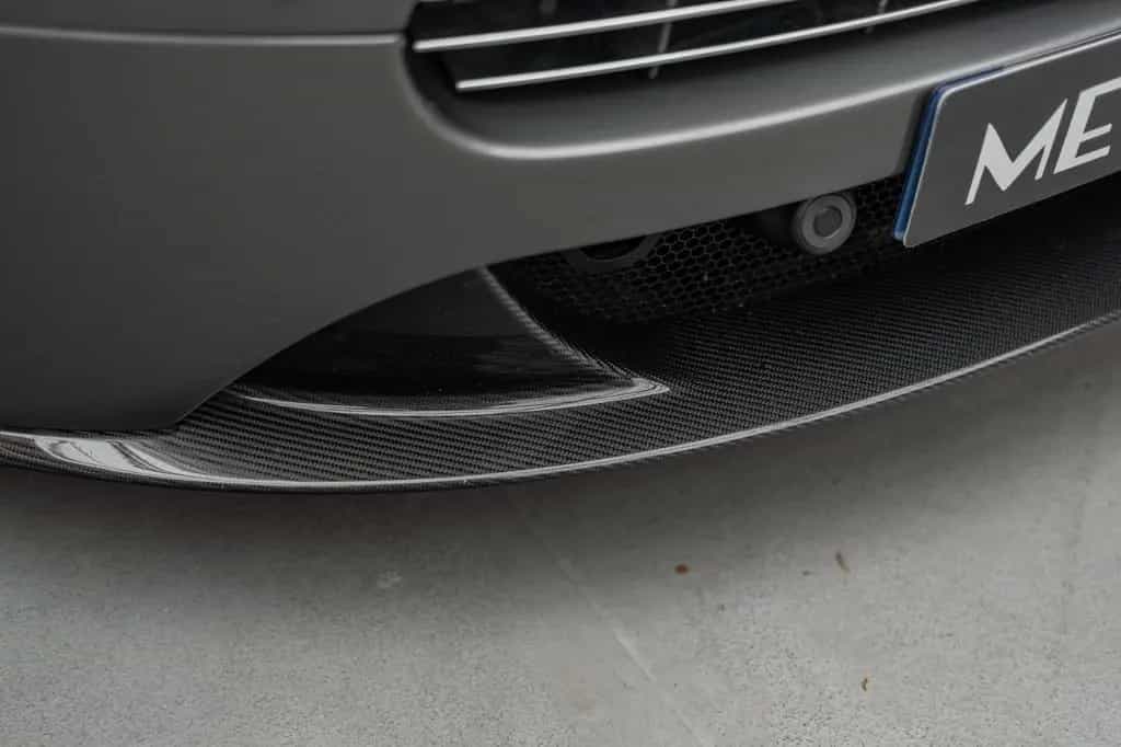 Aston Martin V12 Vantage *Manual / Aston Martin Service* 09/2009-photo-25