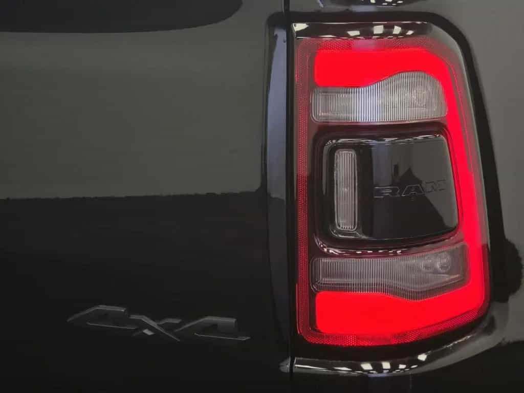 Dodge RAM 5.7 V8 HEMI Rebel*Garantie*Panorama LED 12/2021-photo-10