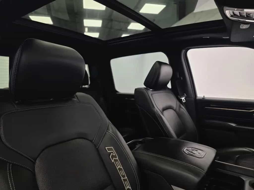 Dodge RAM 5.7 V8 HEMI Rebel*Garantie*Panorama LED 12/2021-photo-15