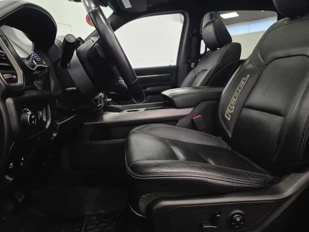 Dodge RAM 5.7 V8 HEMI Rebel*Garantie*Panorama LED 12/2021-photo-16
