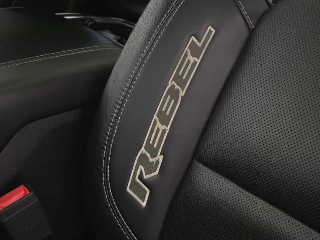 Dodge RAM 5.7 V8 HEMI Rebel*Garantie*Panorama LED 12/2021-photo-17