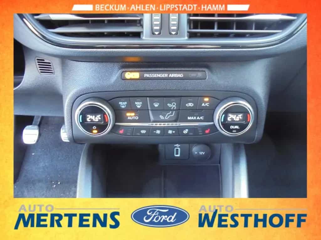 Ford Focus ST-Line Navi Kamera Sitzheizung LED PDC 01/2020-photo-7