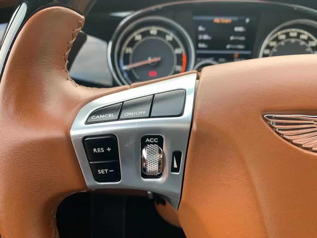 Bentley Continental GT Keramikbremsen*Mulliner* 09/2012-photo-23