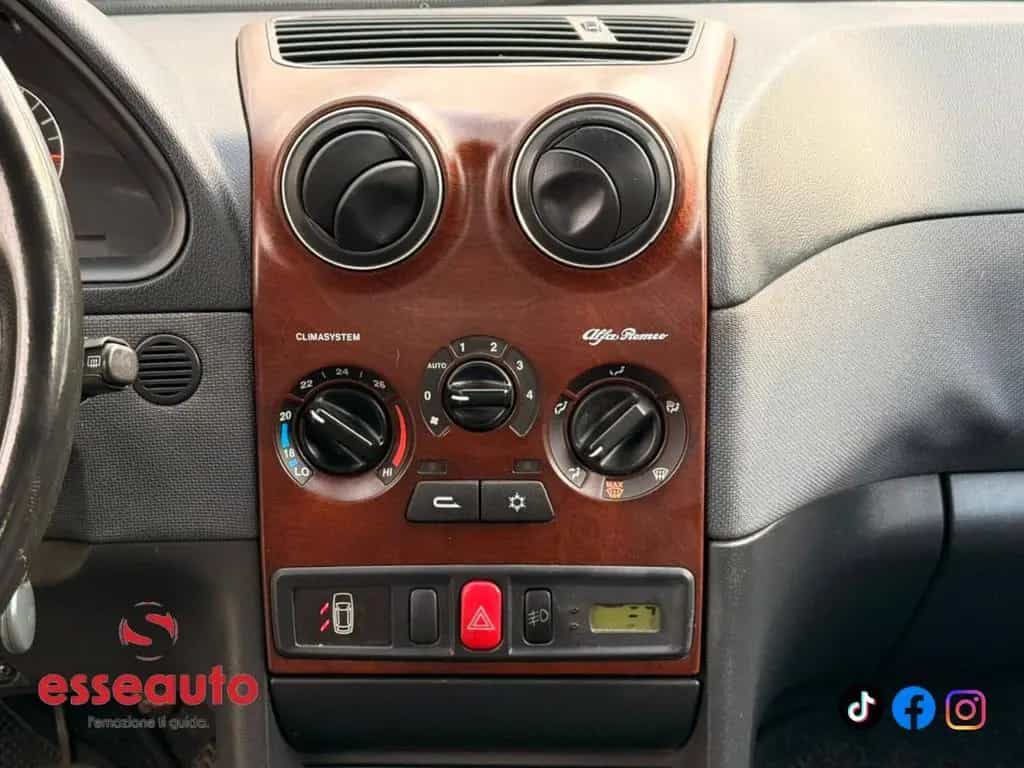 Alfa Romeo 146 1.4i 16V Twin Spark cat 10/1999-photo-11