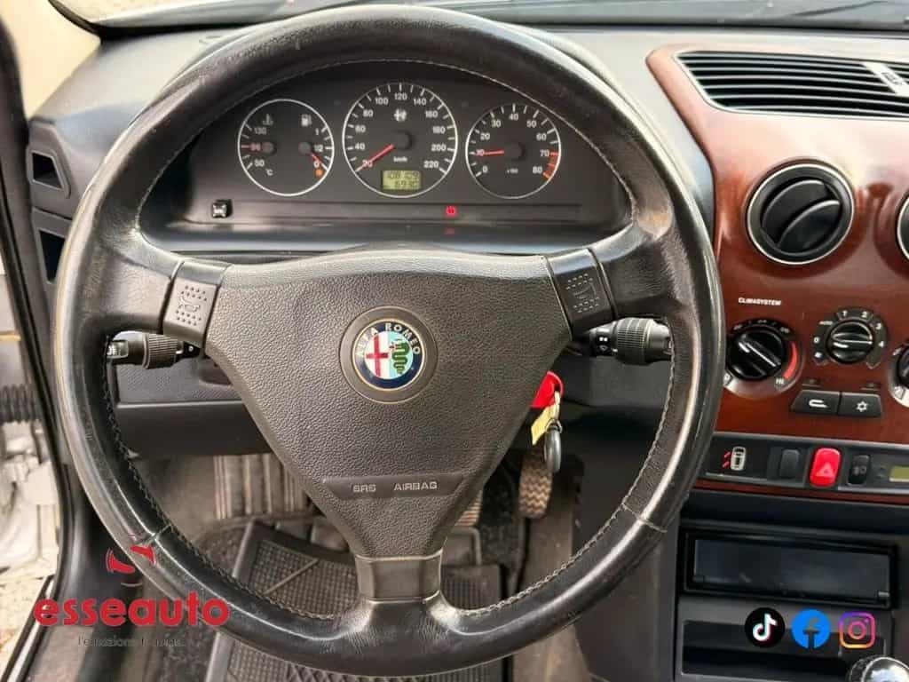 Alfa Romeo 146 1.4i 16V Twin Spark cat 10/1999-photo-9