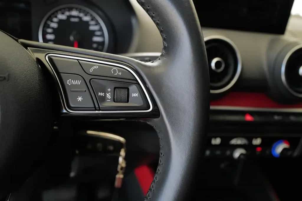 Audi Q2 35TDI quattro sport Bang & Olufsen Navi 10/2020-photo-8