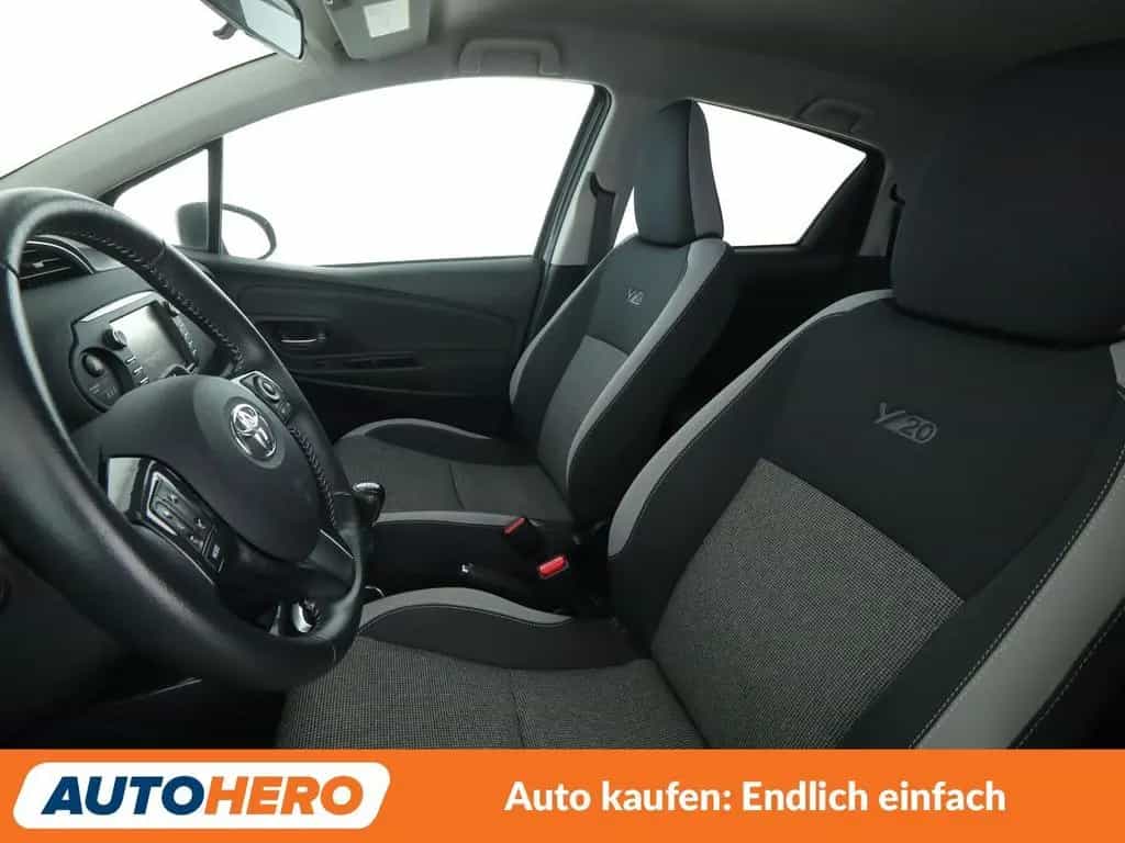 Toyota Yaris 1.5 Dual VVT-iE Y20 Club*NAVI*CAM*KLIMA* 03/2019-photo-9