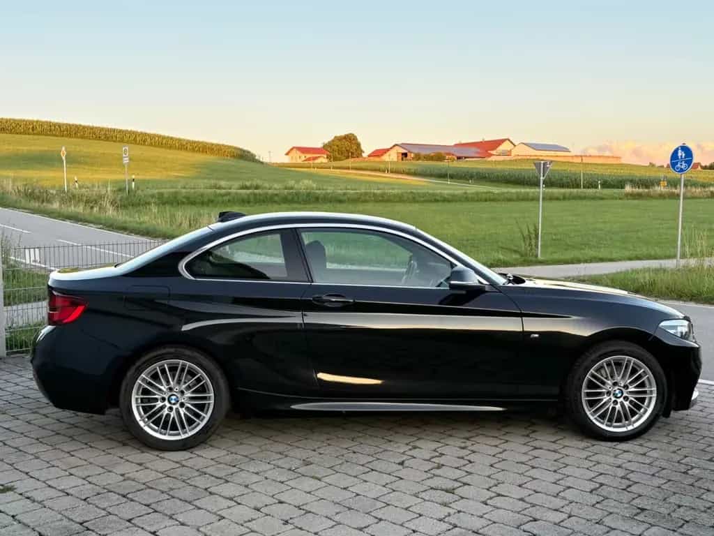 BMW 220 i Steptronic Coupé M Sport 03/2019-photo-2