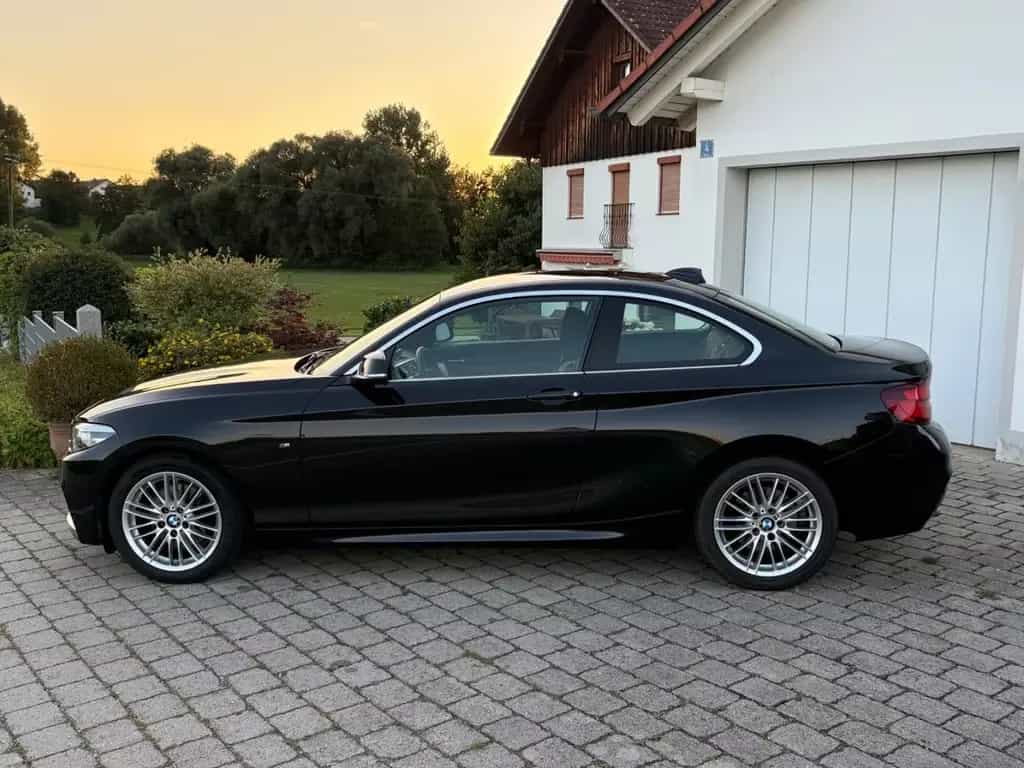 BMW 220 i Steptronic Coupé M Sport 03/2019-photo-3