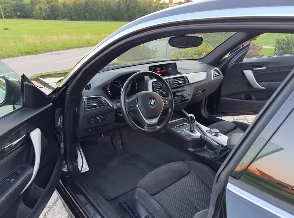 BMW 220 i Steptronic Coupé M Sport 03/2019-photo-4
