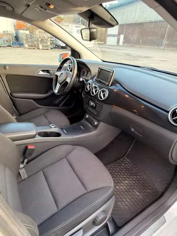 Mercedes-Benz B 180 *Automatik* AHK / Klima / SHZ / Service / 05/2013-photo-18