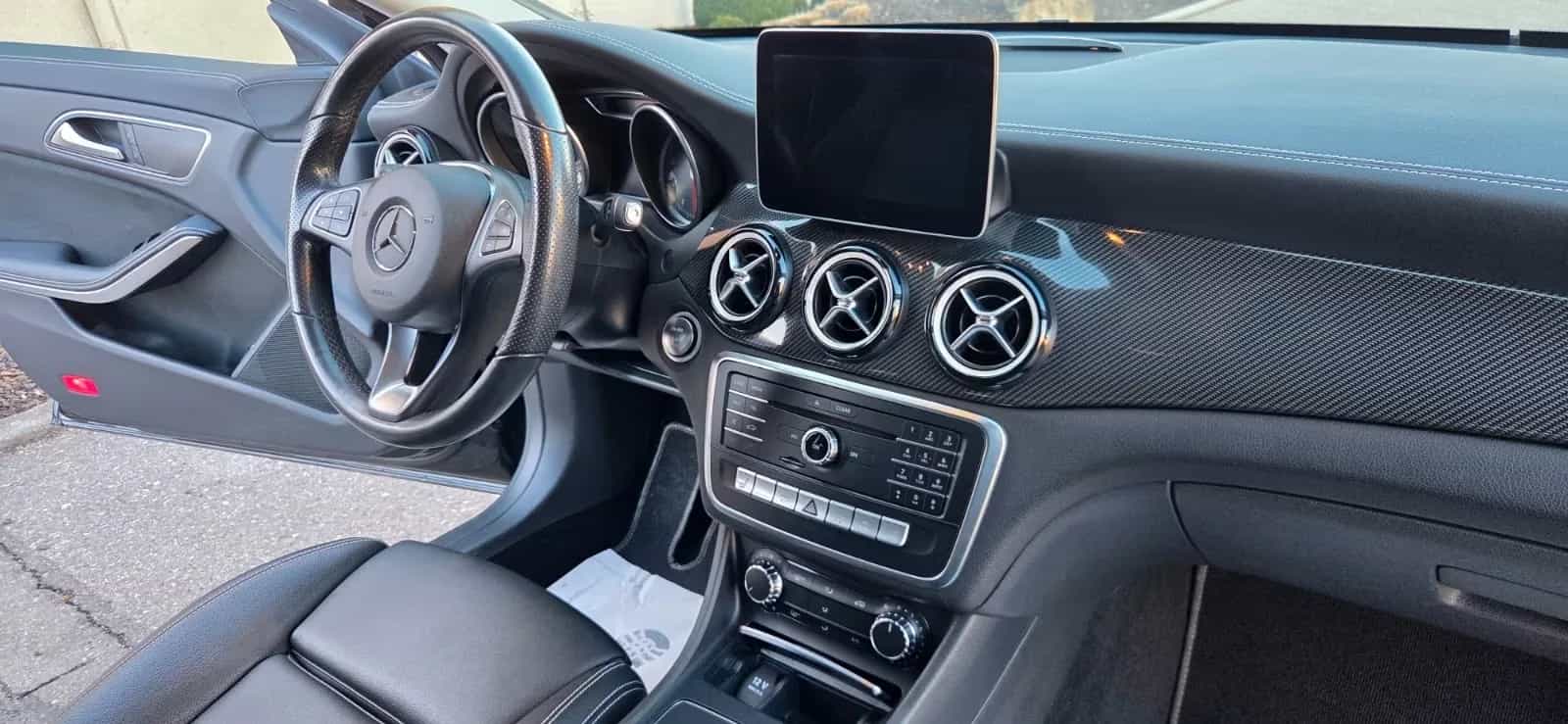 Mercedes-Benz CLA-Class 180 Shooting Brake 12/2018-photo-16
