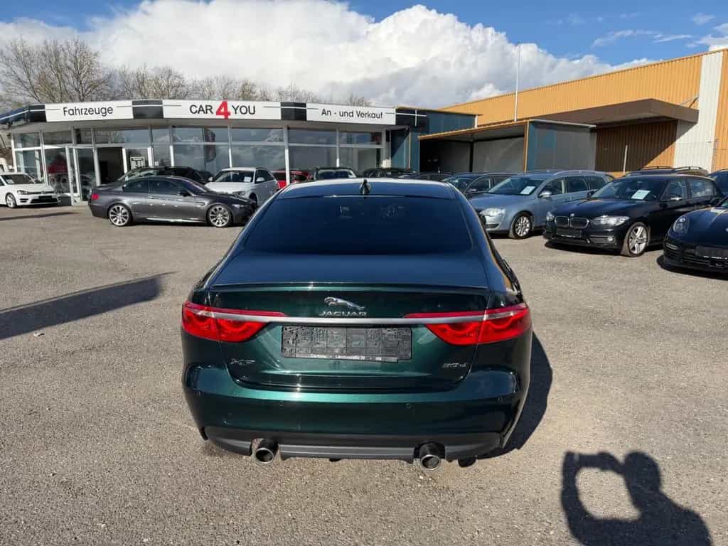 Jaguar XF 30d 300PS R-Sport Automatik Matric Head ACC 03/2017-photo-11