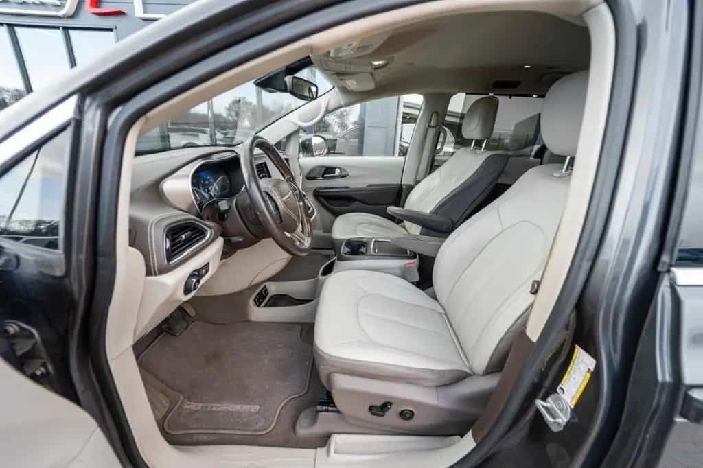 Chrysler Pacifica 3,6  TOURING L PLUS 6 SITZE LEDER ACC 07/2018-photo-24