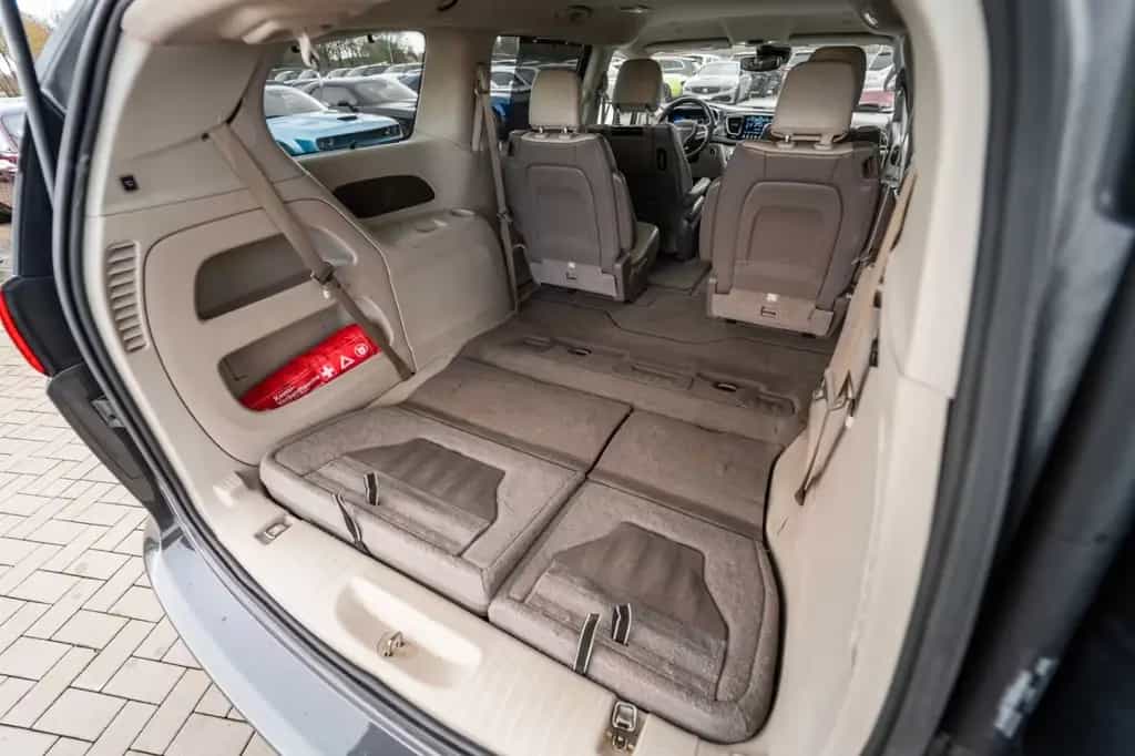 Chrysler Pacifica 3,6  TOURING L PLUS 6 SITZE LEDER ACC 07/2018-photo-32