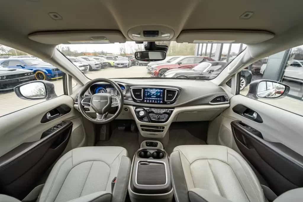 Chrysler Pacifica 3,6  TOURING L PLUS 6 SITZE LEDER ACC 07/2018-photo-37