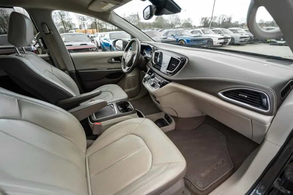 Chrysler Pacifica 3,6  TOURING L PLUS 6 SITZE LEDER ACC 07/2018-photo-39
