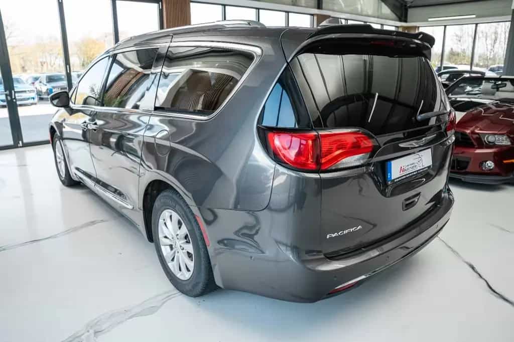 Chrysler Pacifica 3,6  TOURING L PLUS 6 SITZE LEDER ACC 07/2018-photo-4