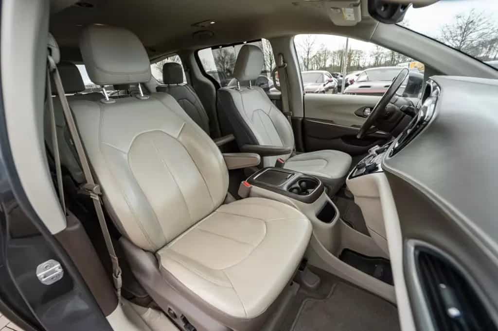 Chrysler Pacifica 3,6  TOURING L PLUS 6 SITZE LEDER ACC 07/2018-photo-40