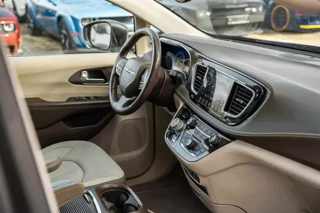 Chrysler Pacifica 3,6  TOURING L PLUS 6 SITZE LEDER ACC 07/2018-photo-44