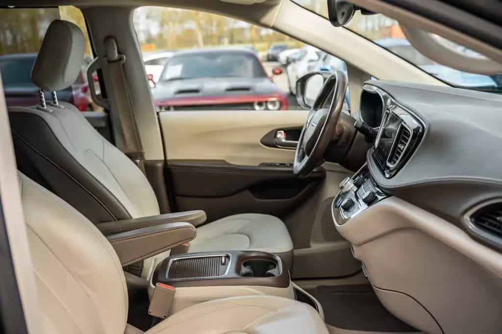 Chrysler Pacifica 3,6  TOURING L PLUS 6 SITZE LEDER ACC 07/2018-photo-45