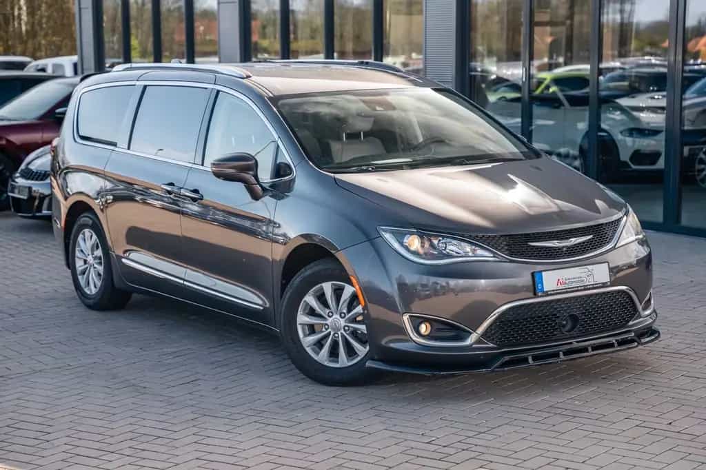 Chrysler Pacifica 3,6  TOURING L PLUS 6 SITZE LEDER ACC 07/2018-photo-7