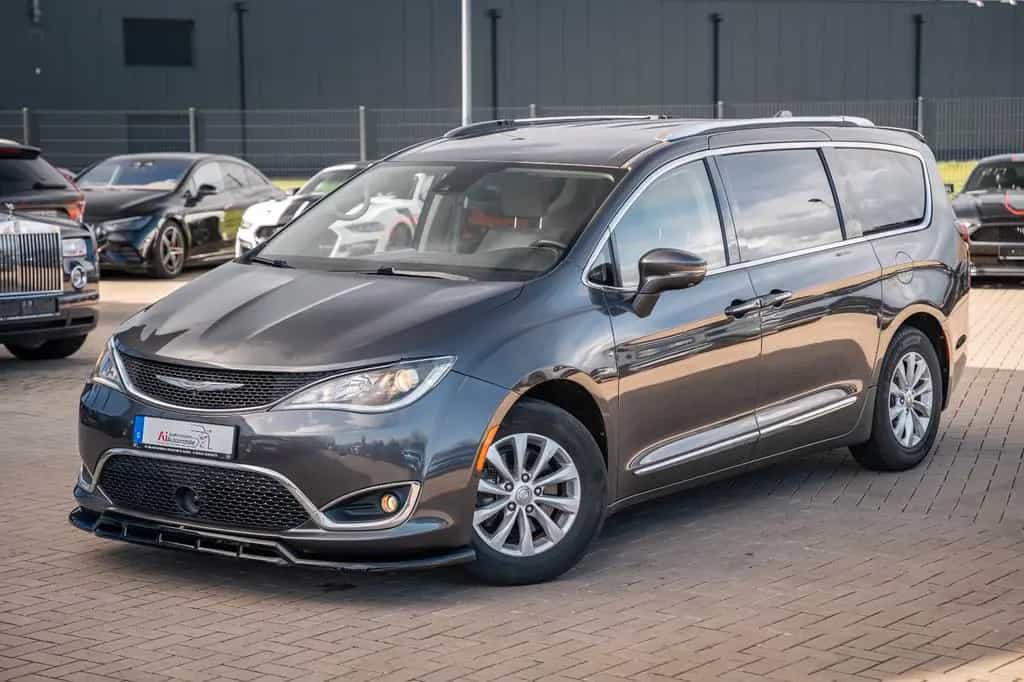Chrysler Pacifica 3,6  TOURING L PLUS 6 SITZE LEDER ACC 07/2018-photo-9