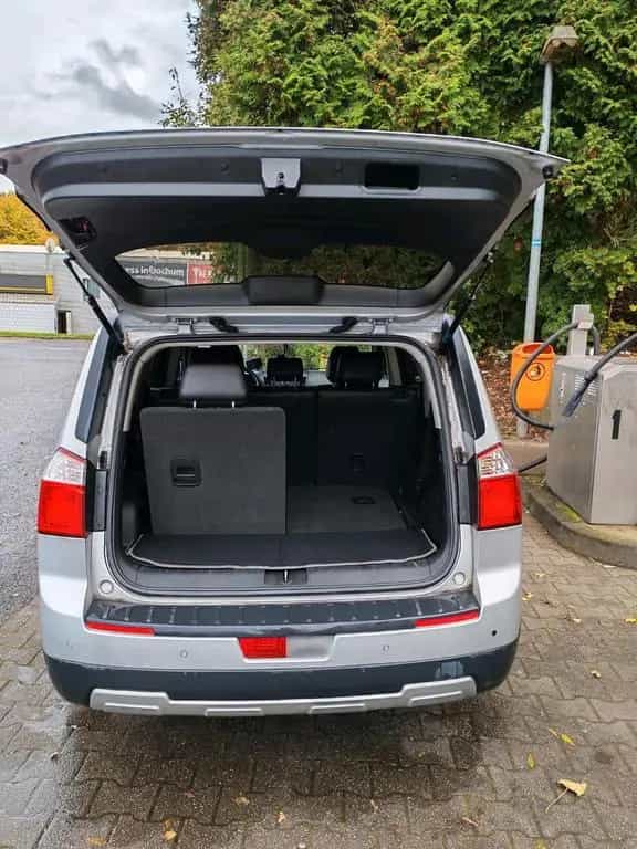 Chevrolet Orlando ,Familienauto mit 7 Sitzen 02/2012-photo-3
