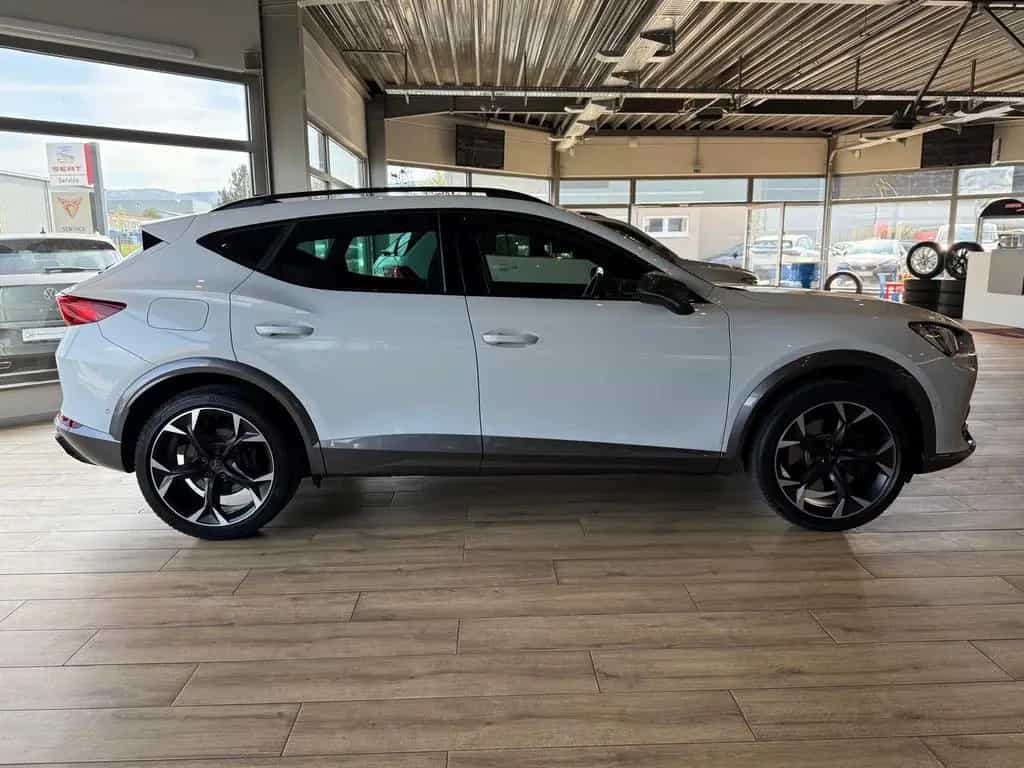 Cupra Formentor VZ 4Drive/NAVI/TEMPOMAT/KAMERA 02/2024-photo-2