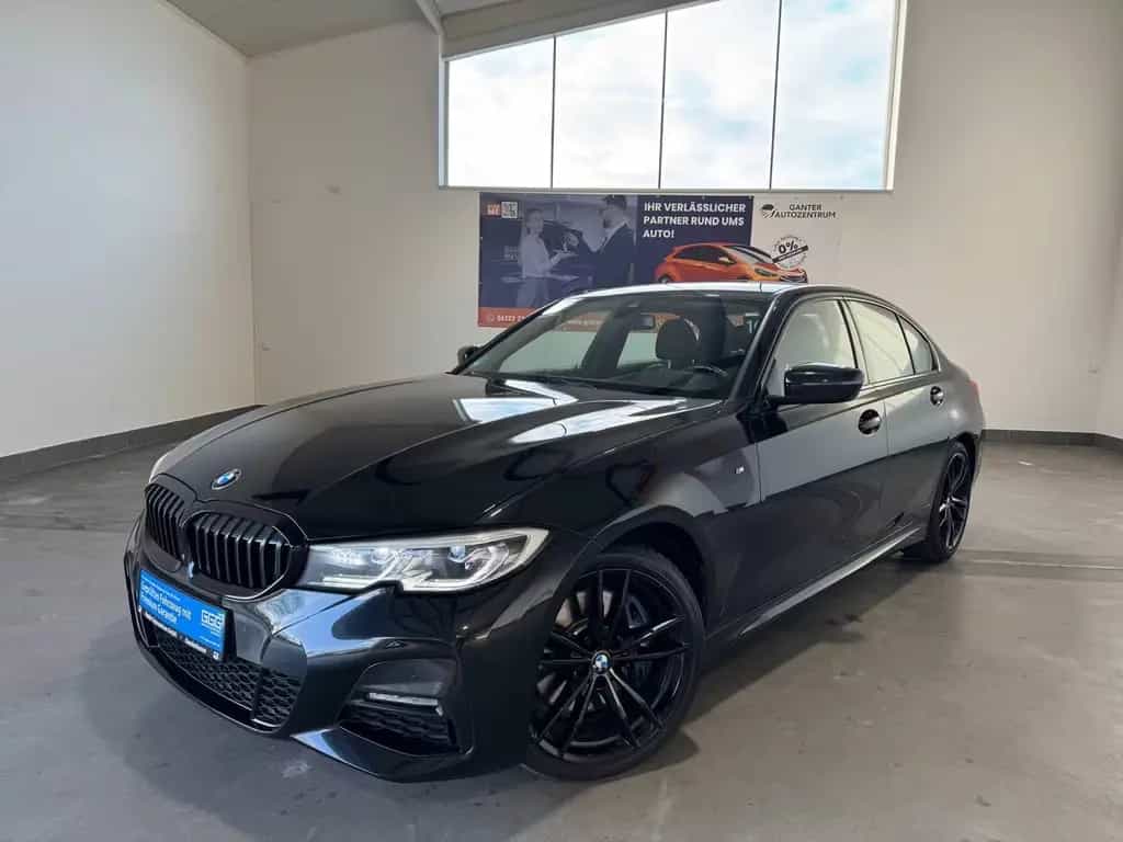 BMW 3 Series 330 d xDrive M Sport LEDER+NAVI+KAMERA+HARMANCAR 02/2020-photo-0