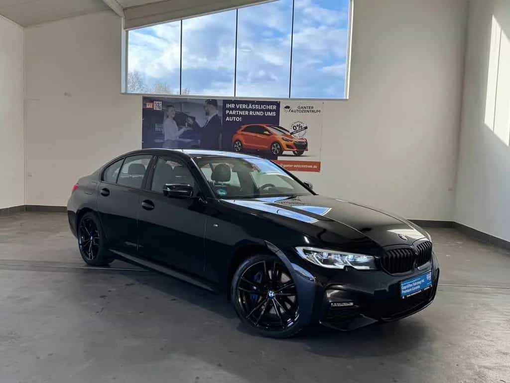 BMW 3 Series 330 d xDrive M Sport LEDER+NAVI+KAMERA+HARMANCAR 02/2020-photo-1