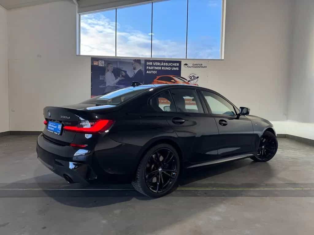 BMW 3 Series 330 d xDrive M Sport LEDER+NAVI+KAMERA+HARMANCAR 02/2020-photo-3