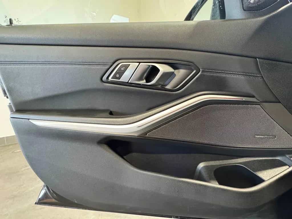 BMW 3 Series 330 d xDrive M Sport LEDER+NAVI+KAMERA+HARMANCAR 02/2020-photo-31