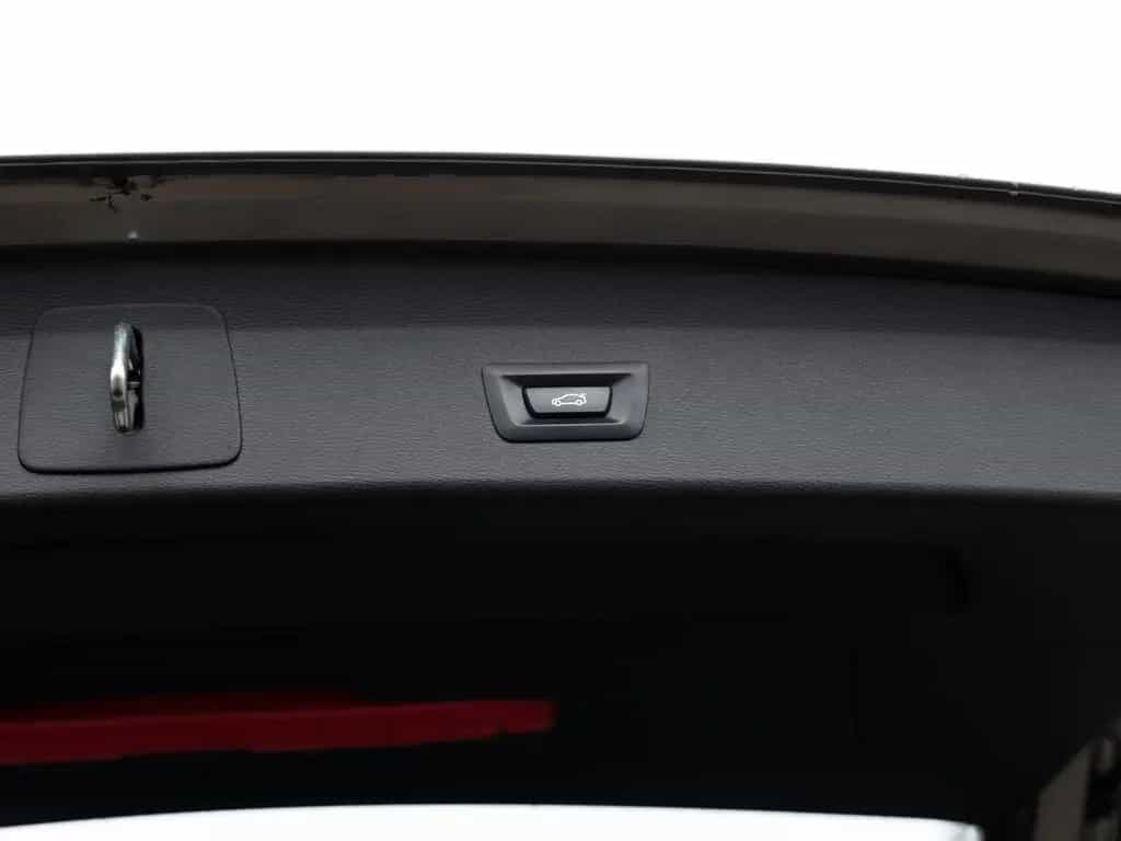 BMW X1 sDrive 18i X-Line LED NAVI SHZ PDC KLIMA 12/2018-photo-12